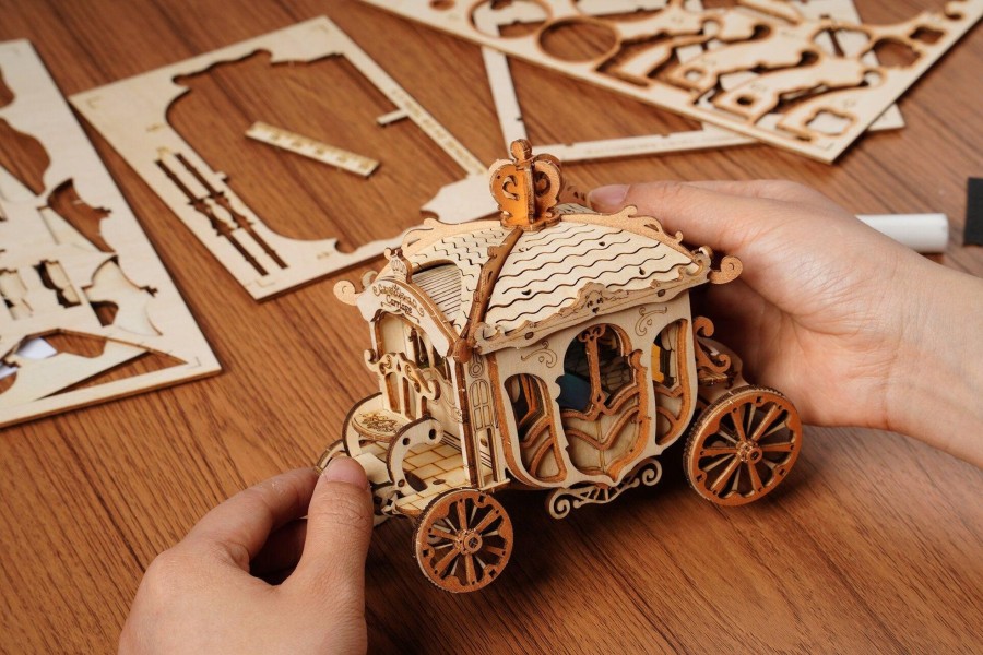 3D Puzzles Hands Craft US, Inc. | 3D Wooden Puzzle: Pumpkin Carriage